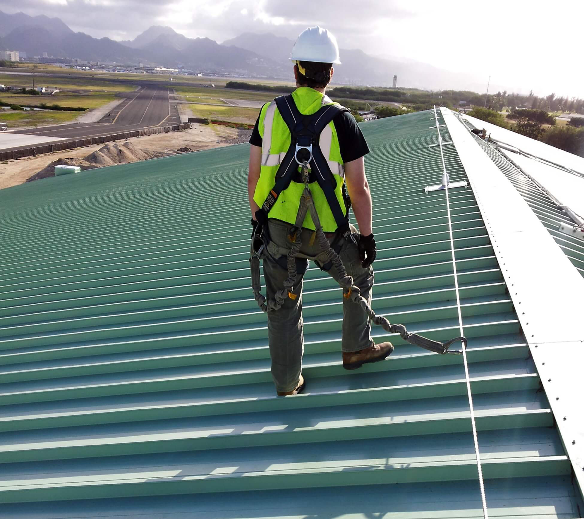 roofer in Clayton doing roof installation